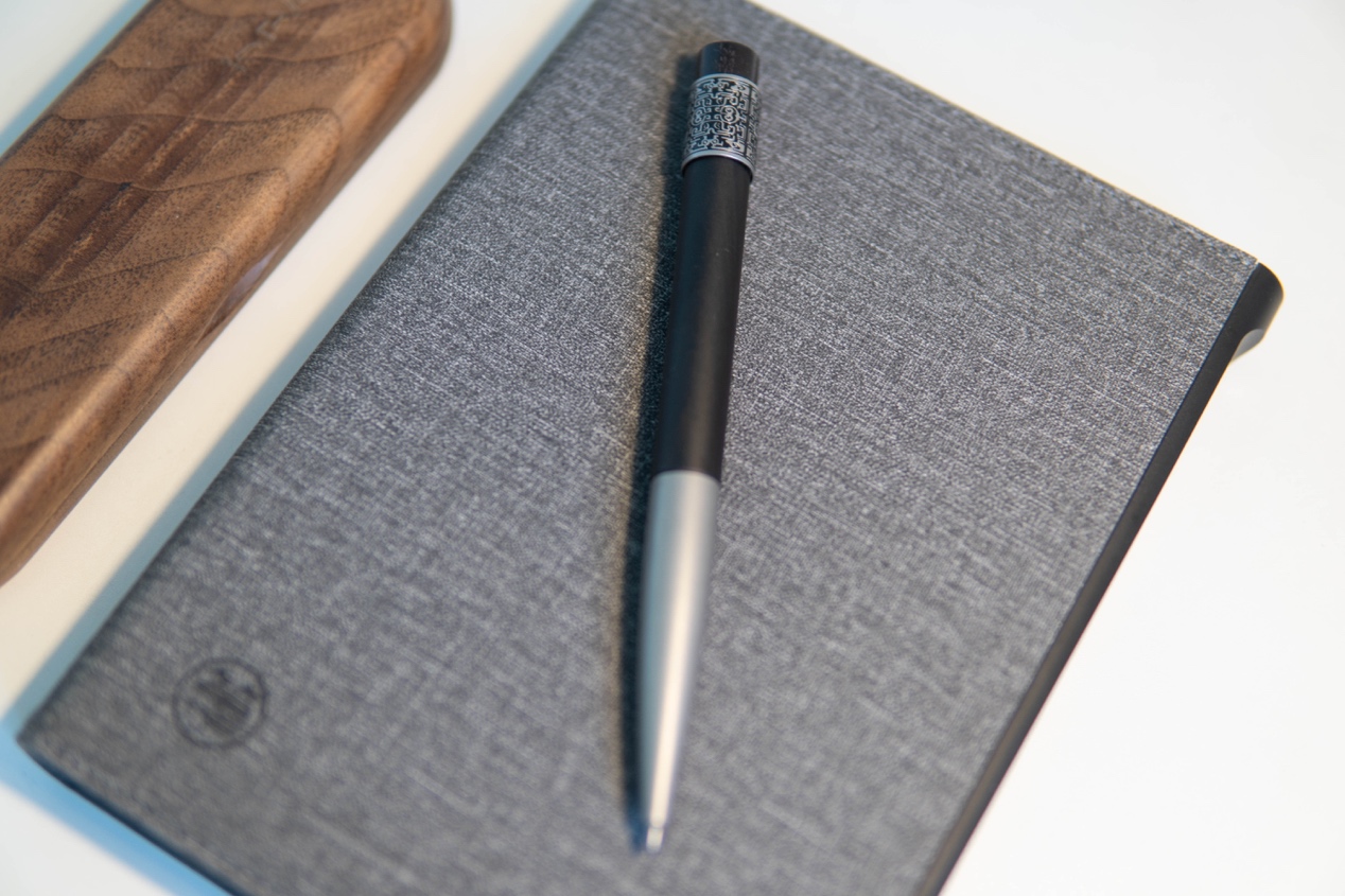 有小秘密也不慌，笔下文创指纹解锁笔记本上线小米有品