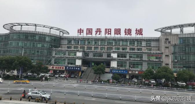 逛丹阳眼镜批发市场说说,为什么丹阳眼镜城进货的越来越少