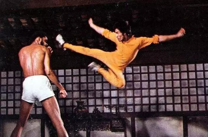 甄子丹身高怎么变成169cm了,甄子丹怎么越老越帅