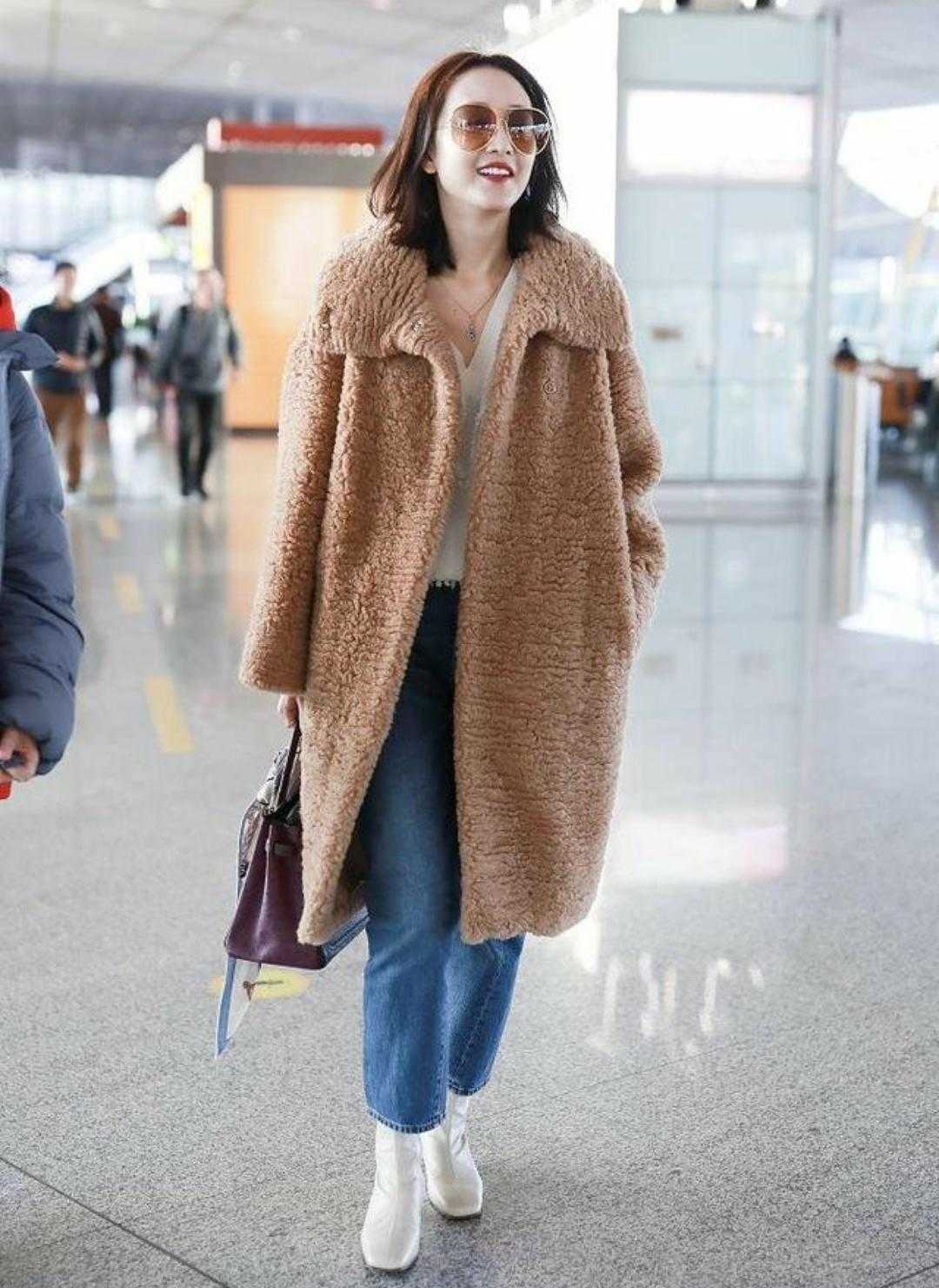 王鸥羊毛大衣穿搭图片,王鸥驼色大衣配什么颜色好看