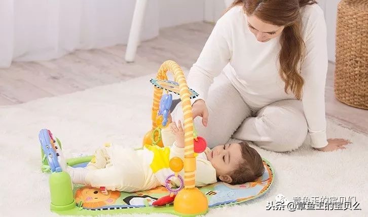 长辈送新生儿什么礼物最合适,给新生儿送什么礼物最实用