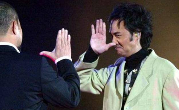 同事跟你借了100没还应该问她要吗,同事找你借了10元不还怎么办