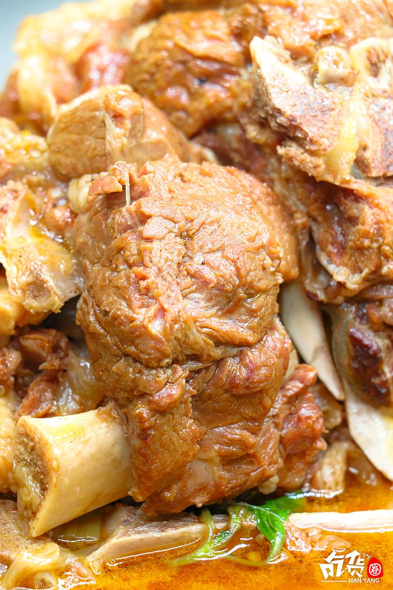 南阳吃烤全羊的地方,河南南阳方城流动烤全羊