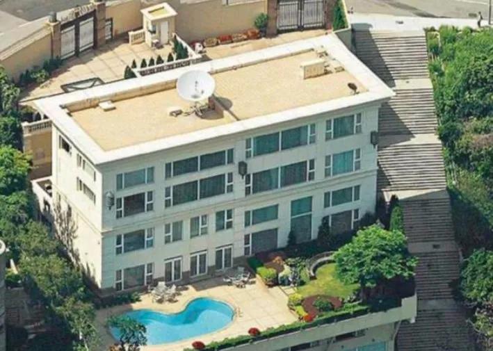 许家印香港豪宅被标售,许家印香港山顶豪宅有多大