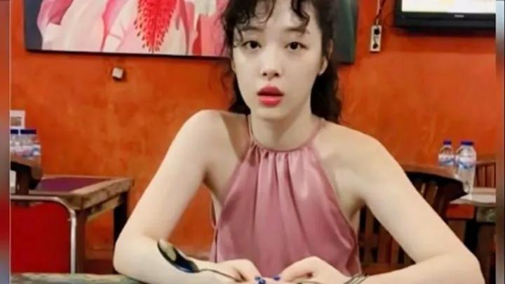 fx出道十二周年成员发声,fx十周年合体宋茜在台下