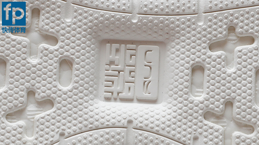 颜值脚感兼备的休闲鞋推荐,颜值高的运动代步鞋