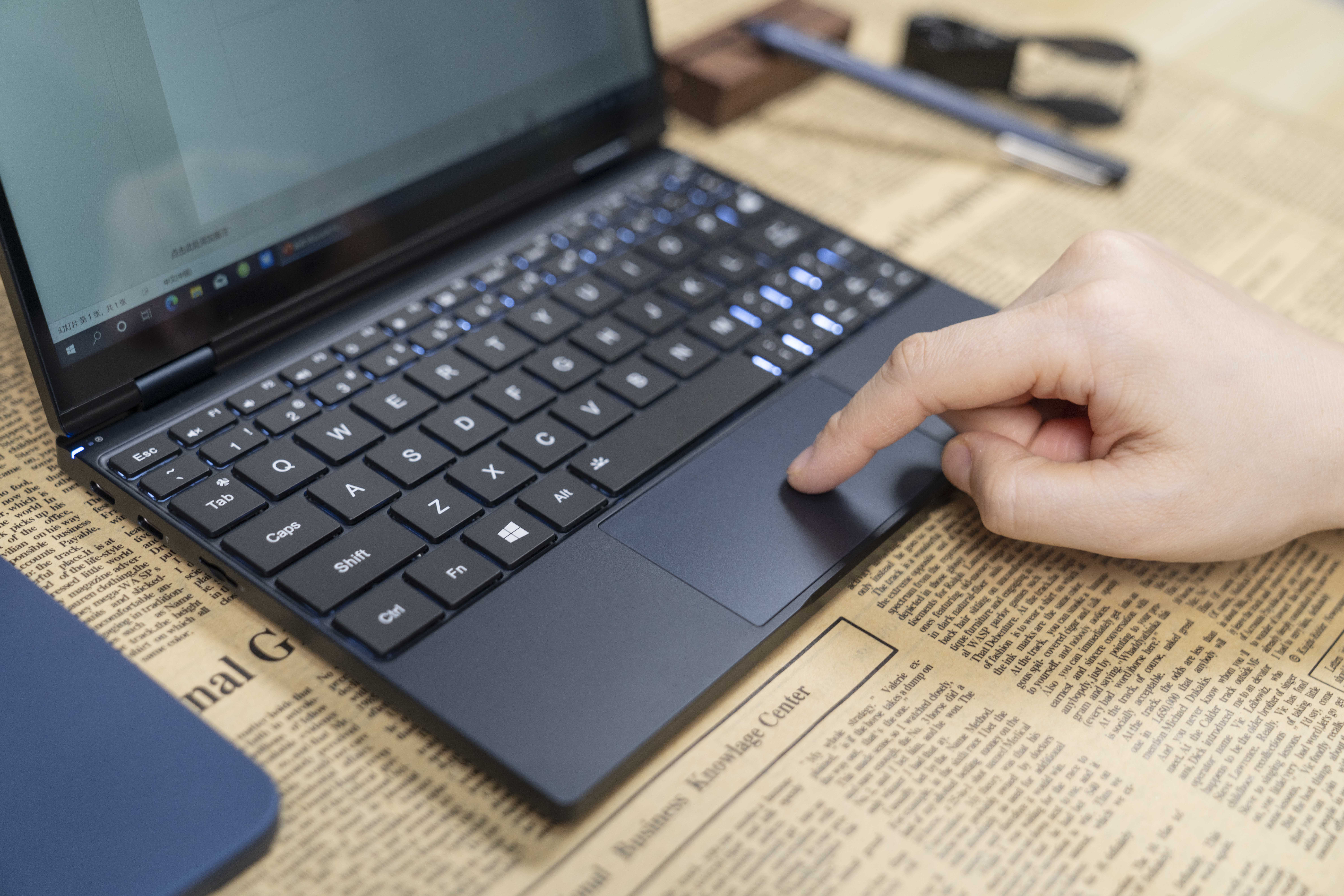 掌上电脑壹号本4代,移动办公便携笔记本推荐