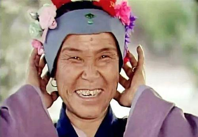 红楼梦中最漂亮的女人谁排第一,红楼梦中最精明的女人是谁