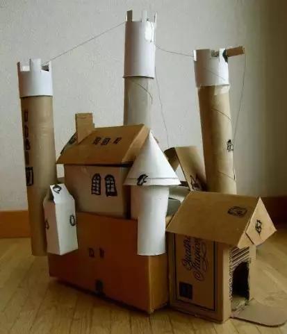 废旧纸盒制作儿童玩具房子,用纸箱做大黄蜂汽车详细教程