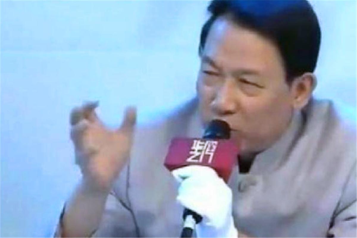 大姐带夜明珠鉴宝专家让上交,夜明珠鉴宝真实视频