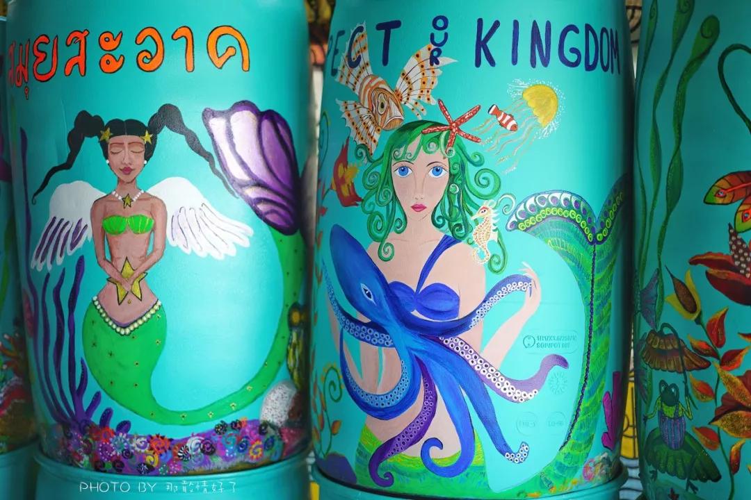 美国艺术家老夫妇定居苏梅岛十年，教游客画垃圾桶，唤醒环保意识