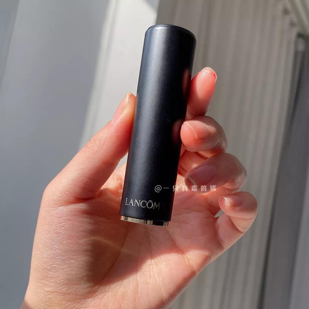 黄皮彩妆推荐一套还是二套,适合黄皮的大牌彩妆推荐眼影