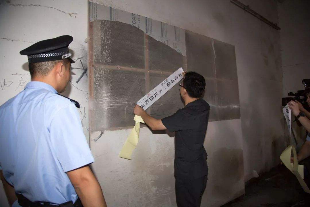 收到法院执行通知书和报告财产令,法院发执行通知书又没钱怎么处理