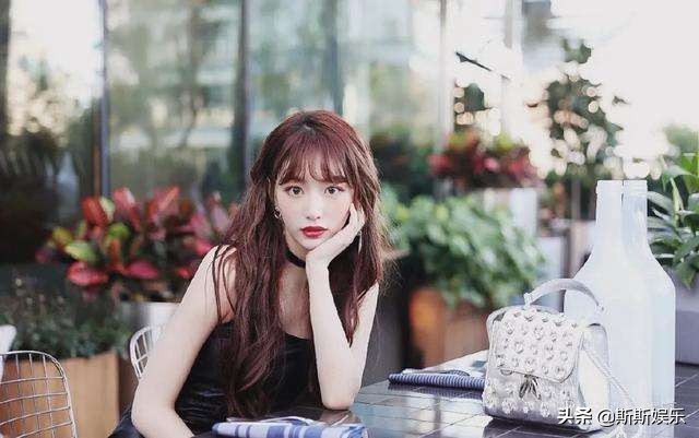 青2虞书欣提供叫醒服务，赵小棠素颜很真实，孔雪儿不敢面对镜头