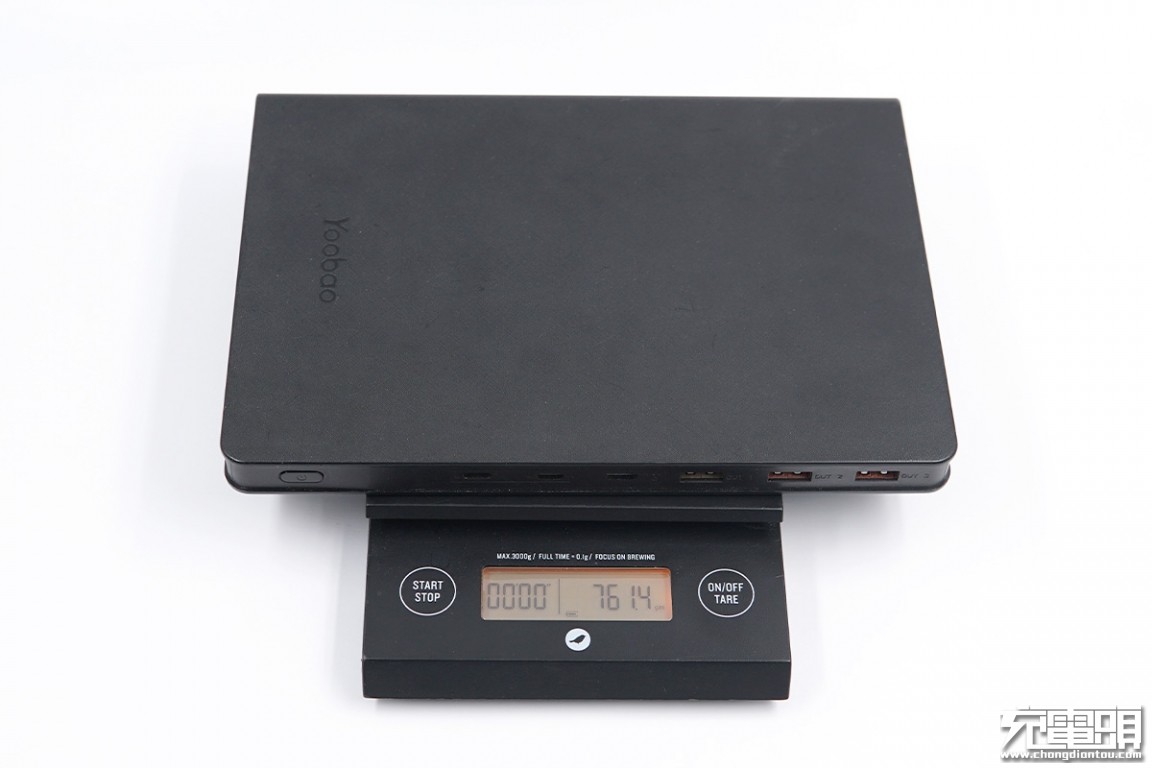 羽博20000毫安充电宝自带线评测,羽博充电宝插电