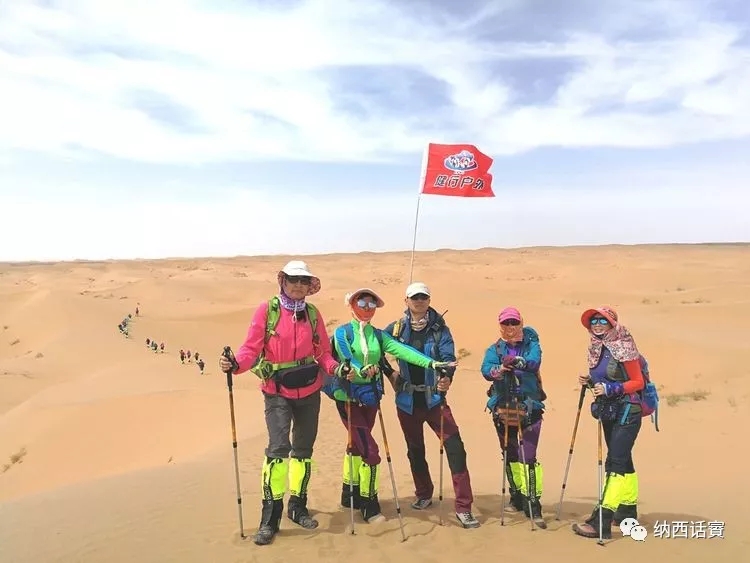 叶紫被雷劈穿越到异界,关于叶紫的穿越小说