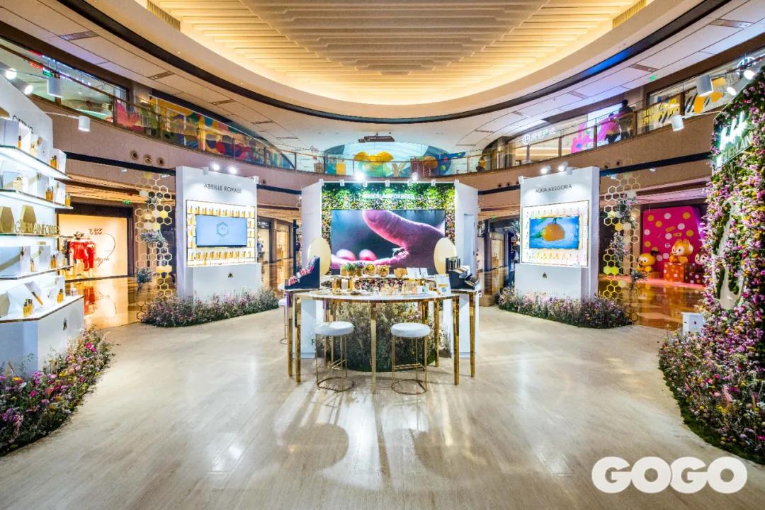 十年匠心，尽显“蜂”芒！法国娇兰绝美蜜境登陆太古汇