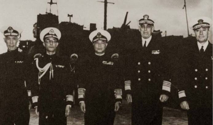 国产航母2019年服役！*华清刘**将军，你不用踮着脚看别人的航母了