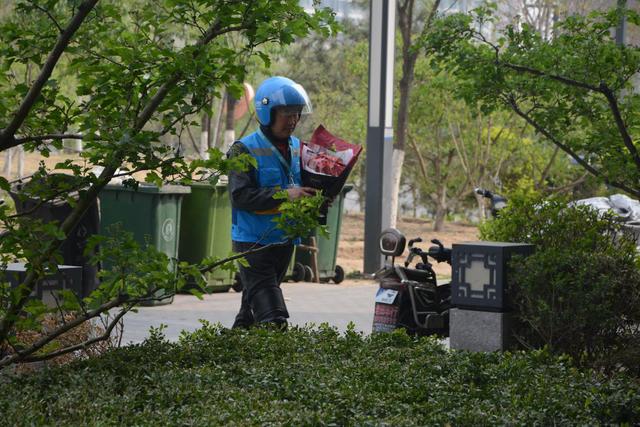 刘强东送快递事件,刘强东送快递现状