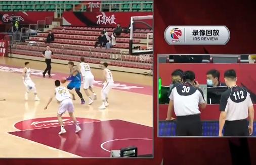 广厦2个违体犯规,单场5犯规