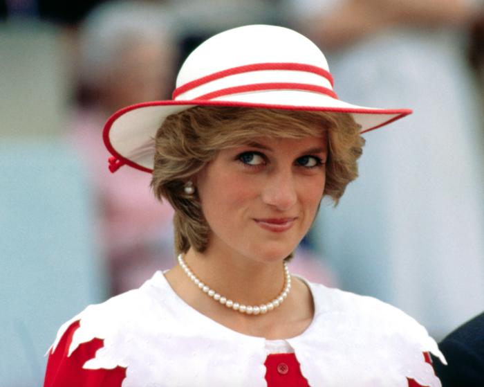 英国女王挚爱的皇室珠宝传奇,英国王室珍珠多层项链