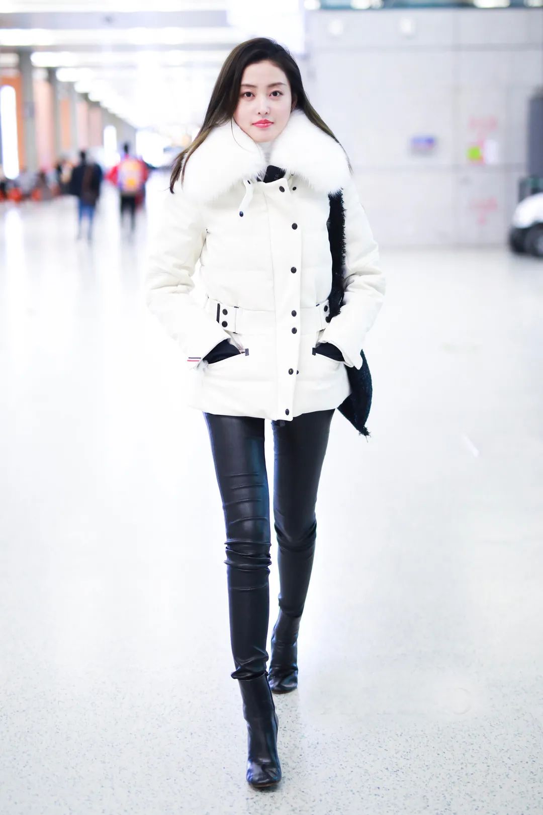 怕冷星人必备羽绒服,张天爱怕冷东北人