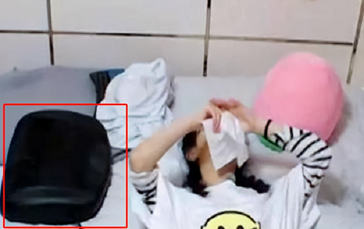 赵小刀卧室曝光,床上“骨盆正骨器”让宝妈红了眼:十生9疼一苦