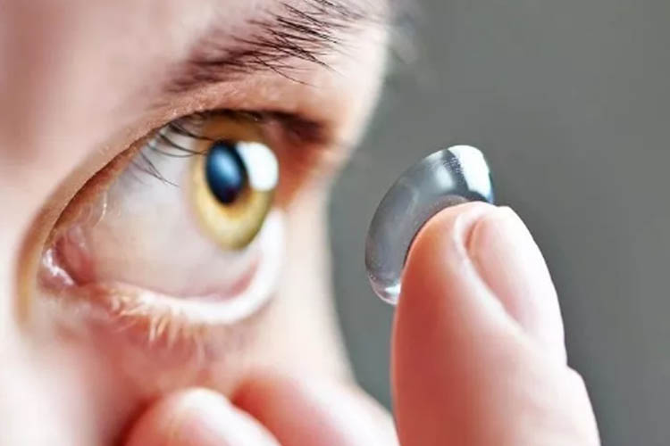 如何正确的选择隐形眼镜,隐形眼镜怎么选择才是最自然