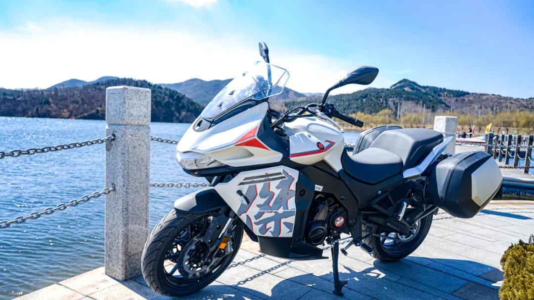 杰迪750跑车测评,杰迪750展车