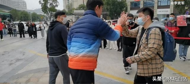 国乒樊振东军装,国乒陈梦新队服