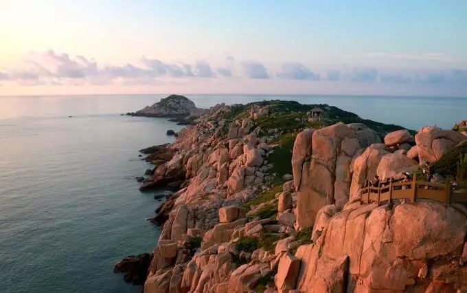 中国版圣托里尼，就在南麂岛！住一次悬崖洞穴酒店