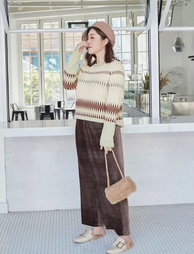 胖人穿毛衣怎么搭配显腿细,胖人穿好看的毛衣