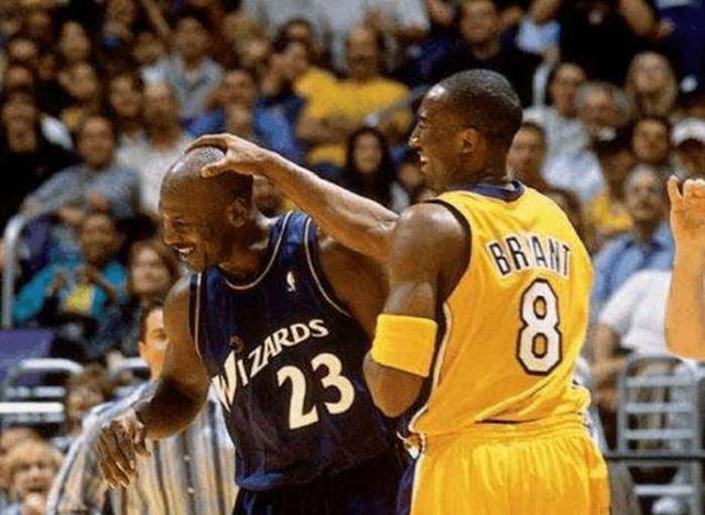 一名忠实的罗森内里，一名忠实的紫衣军团王者被上帝红牌罚下了