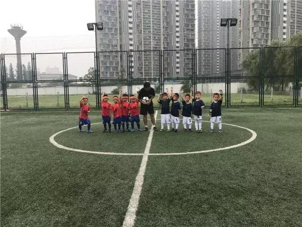 椋炴壃瓒崇悆鐩存挱,椋炴壃瓒崇悆璁粌鍩哄湴