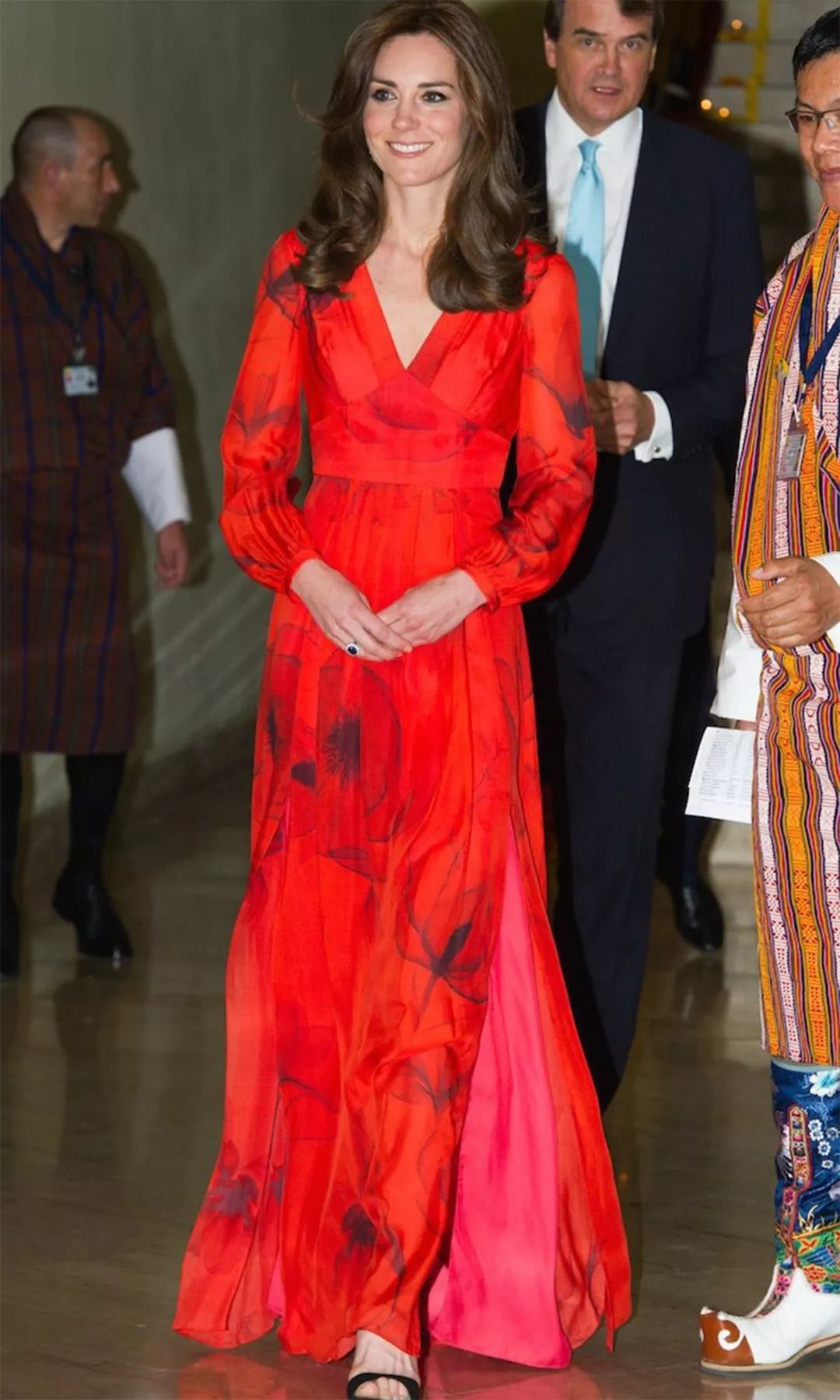 凯特王妃金纱裙,凯特皇妃透纱裙短袖