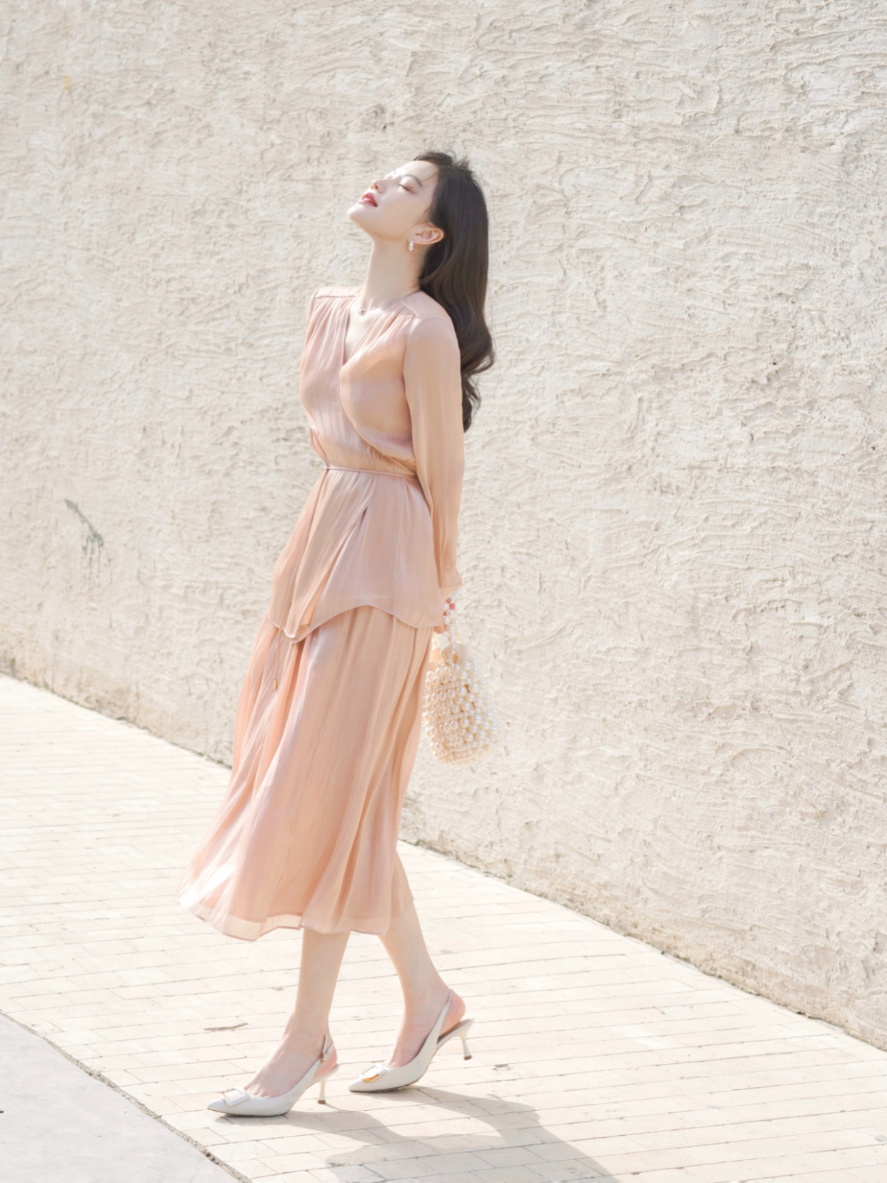 30多岁女人穿的裙子好看一点的,30岁女人穿连衣裙好看