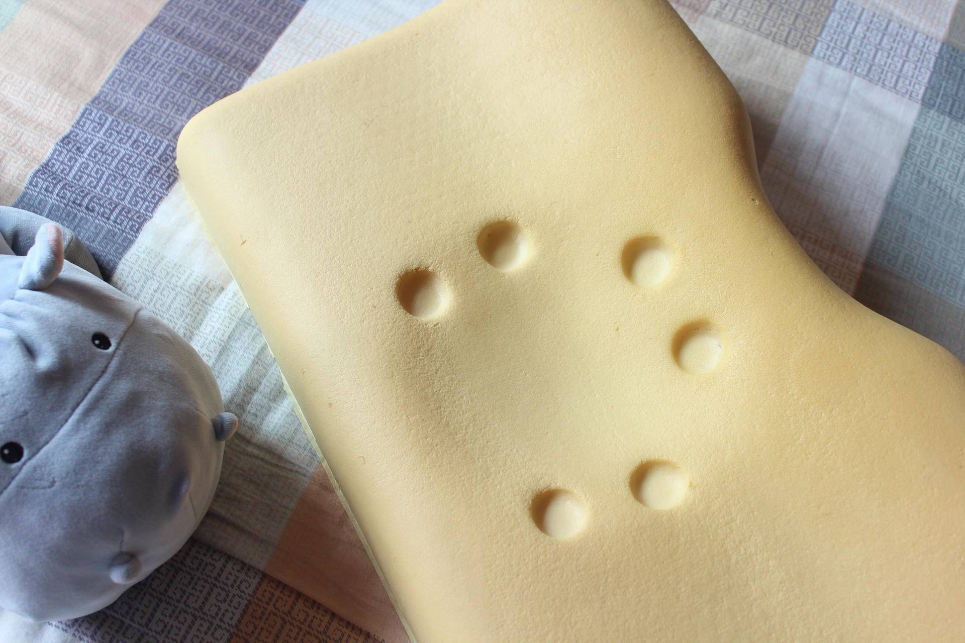 如何选择一款舒服的枕头,高枕无忧选枕头是越高越好吗