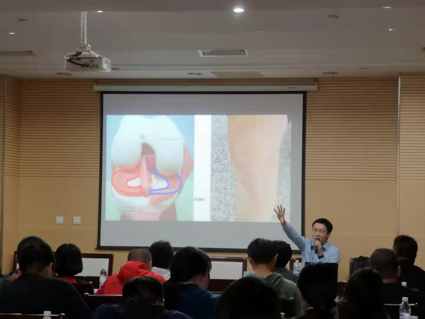 腿疼膝盖骨刺的最快解决方法,膝盖骨刺关节炎疼痛解决最好办法