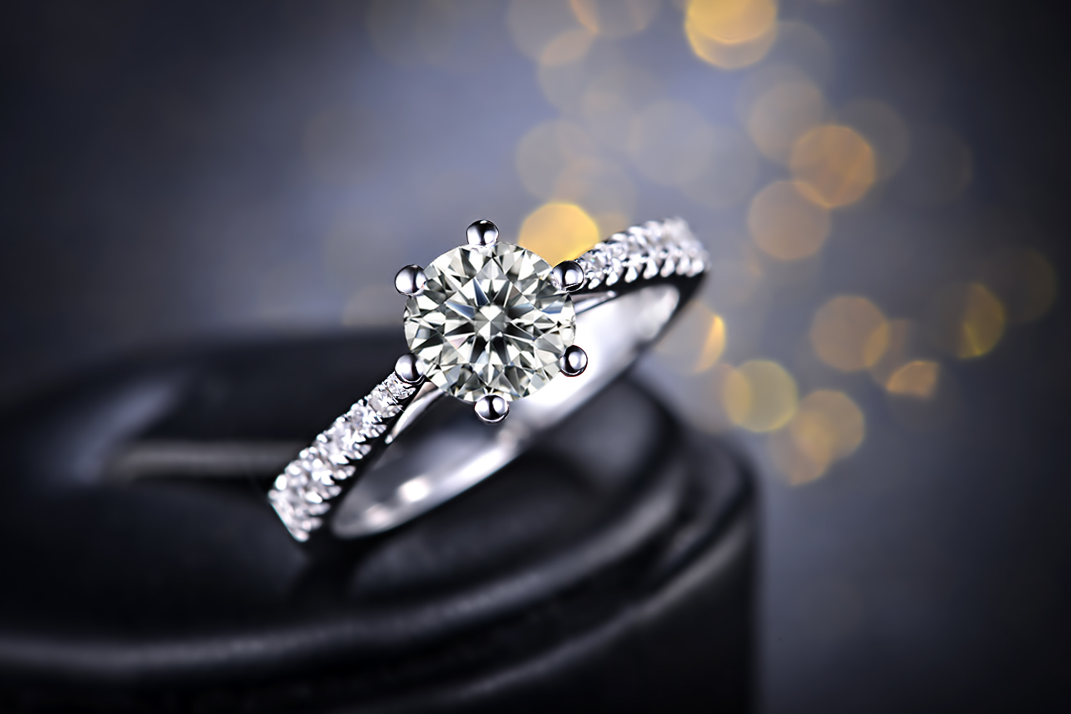 12星座中每个星座戴的戒指,12星座的手链和戒指