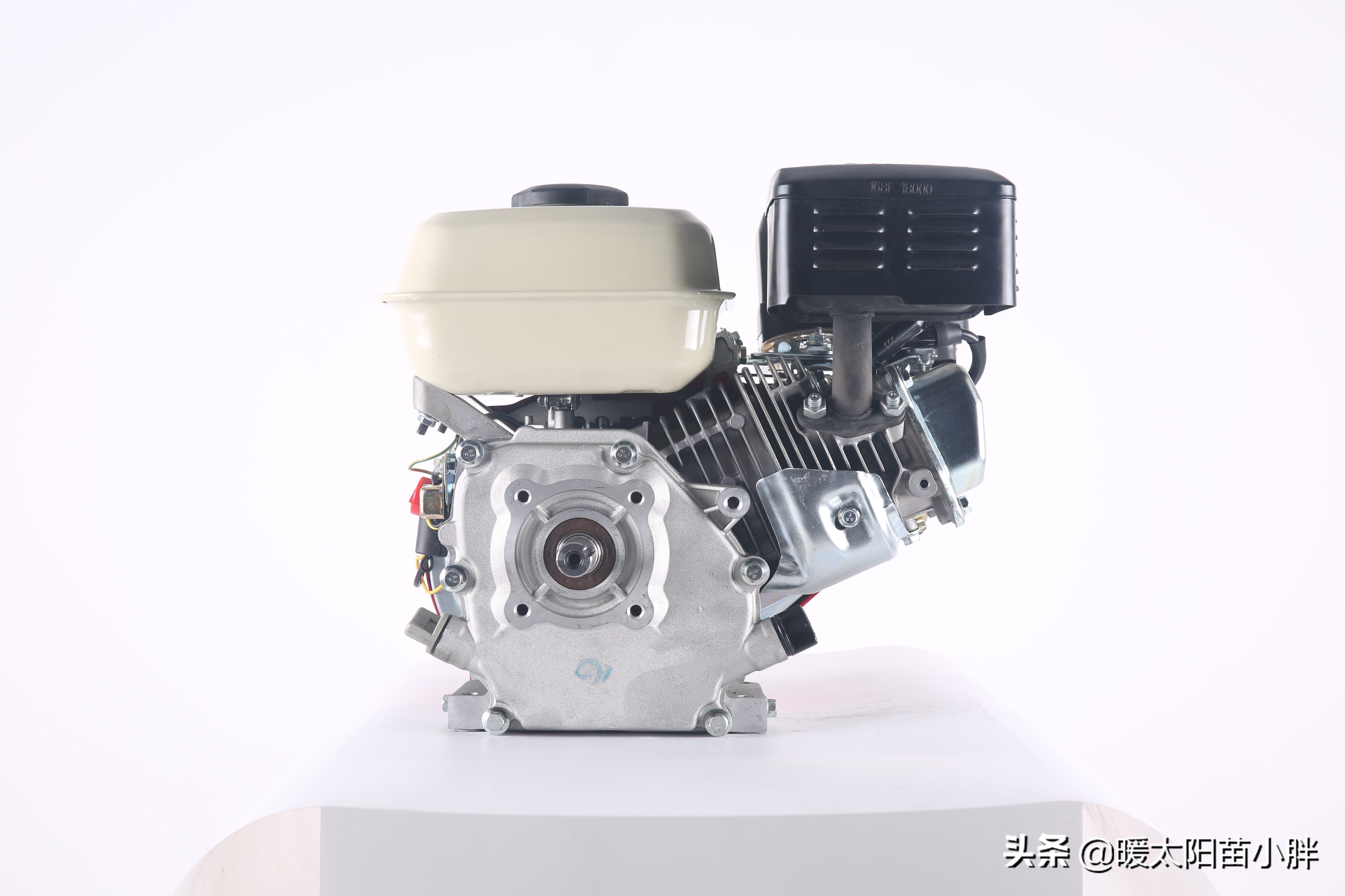 汽油发动机冒烟分析和排除，烟的颜色代表不同的故障原因