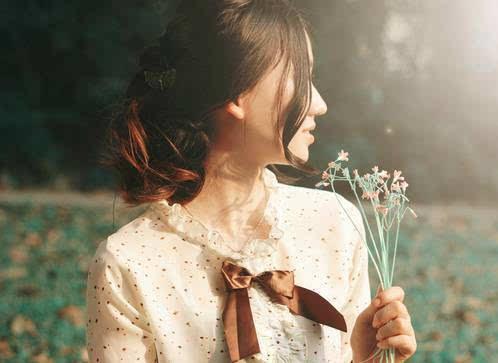 人品不好的人再怎么努力也没用,人品差的人再努力也没有用