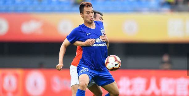 性欲！太强！不晃，会被撞到地上！亚冠！我们来啦