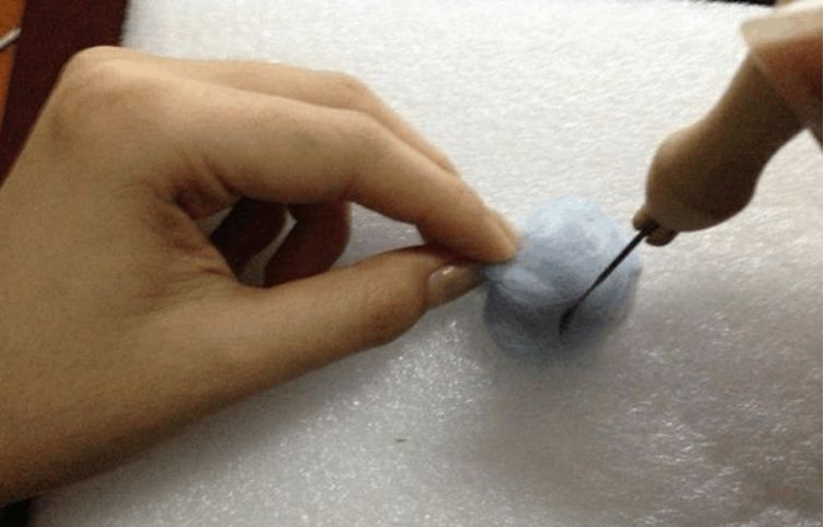 羊毛毡温暖手作,羊毛毡怎么在球上戳出爱心