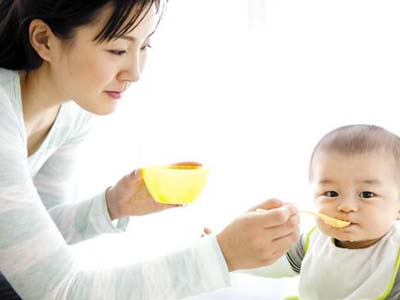 8个月宝宝身高才64厘米，医生：想要孩子长得高，辅食得吃对