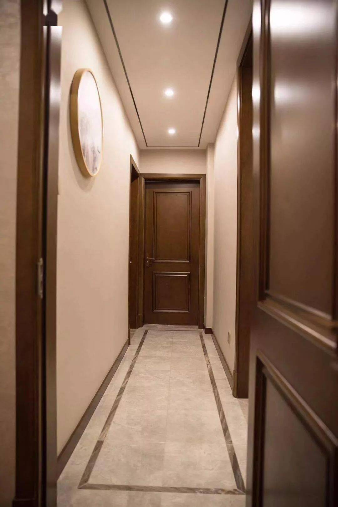 原木色家具白色木门,老师傅木门讲解