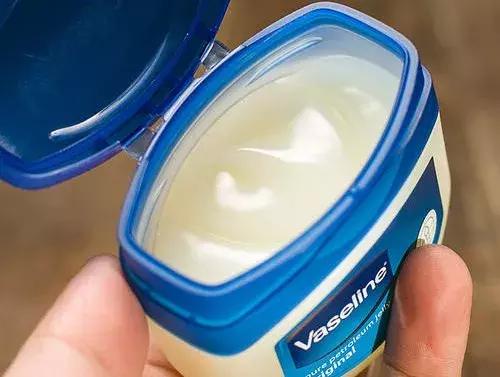 鞋子磨脚怎么办小妙招视频,运动鞋鞋子磨脚后跟怎么处理