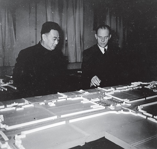 北京饭店建到14层时，中央警卫来找：威胁到中南海，赶快停工