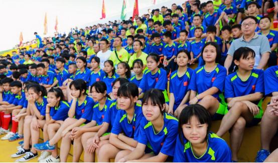 2020年儋州市中小学生校园足球冬季联赛开赛