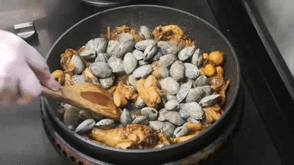 不辣的花甲炒鸡,鲜香花甲鸡的秘制酱料做法