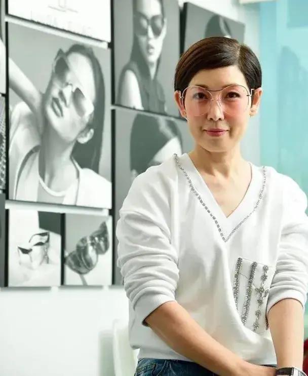 知名女星被爆出轨,陈小春被爆出轨应采儿一句话回应